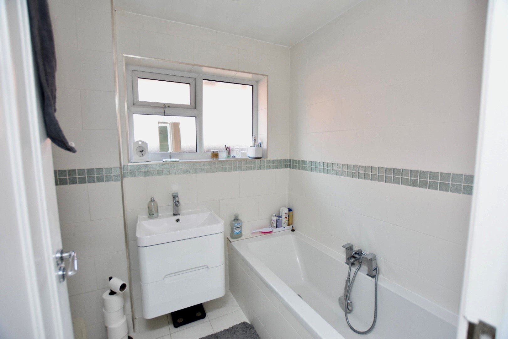 Oaklands Avenue, Saltdean, Brighton, BN2 8LQ Carruthers & Luck