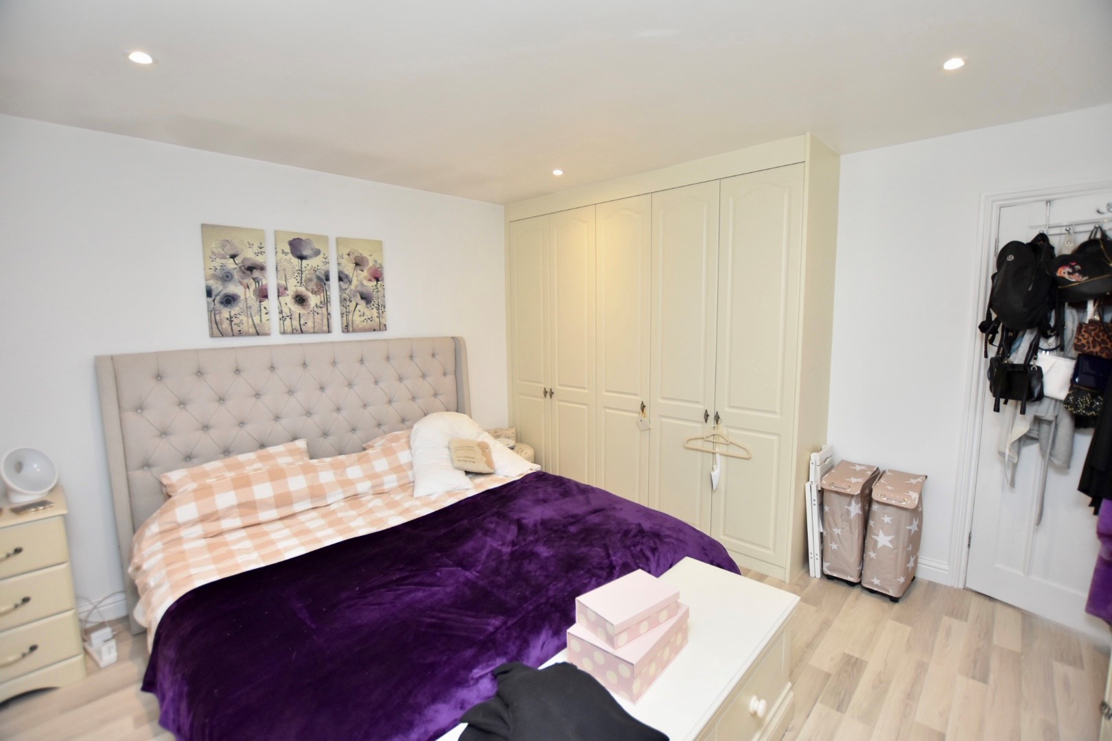 Oaklands Avenue, Saltdean, Brighton, BN2 8LQ Carruthers & Luck