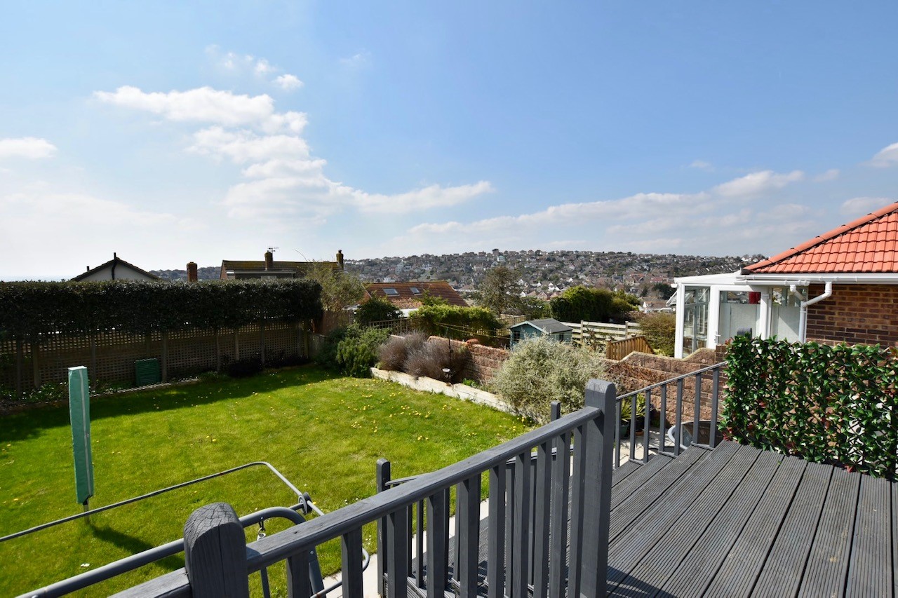 Oaklands Avenue, Saltdean, Brighton, BN2 8LQ Carruthers & Luck