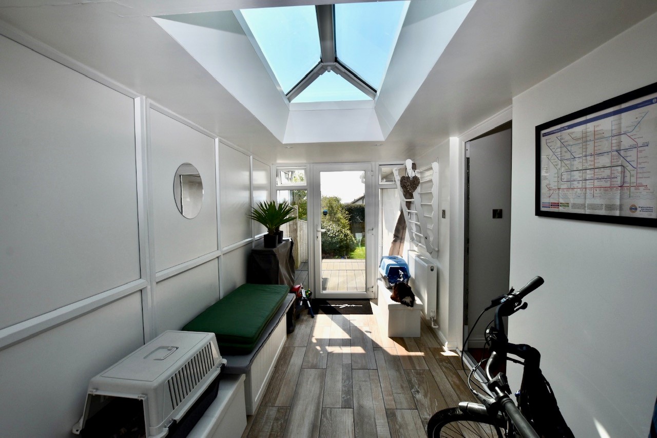 Oaklands Avenue, Saltdean, Brighton, BN2 8LQ Carruthers & Luck