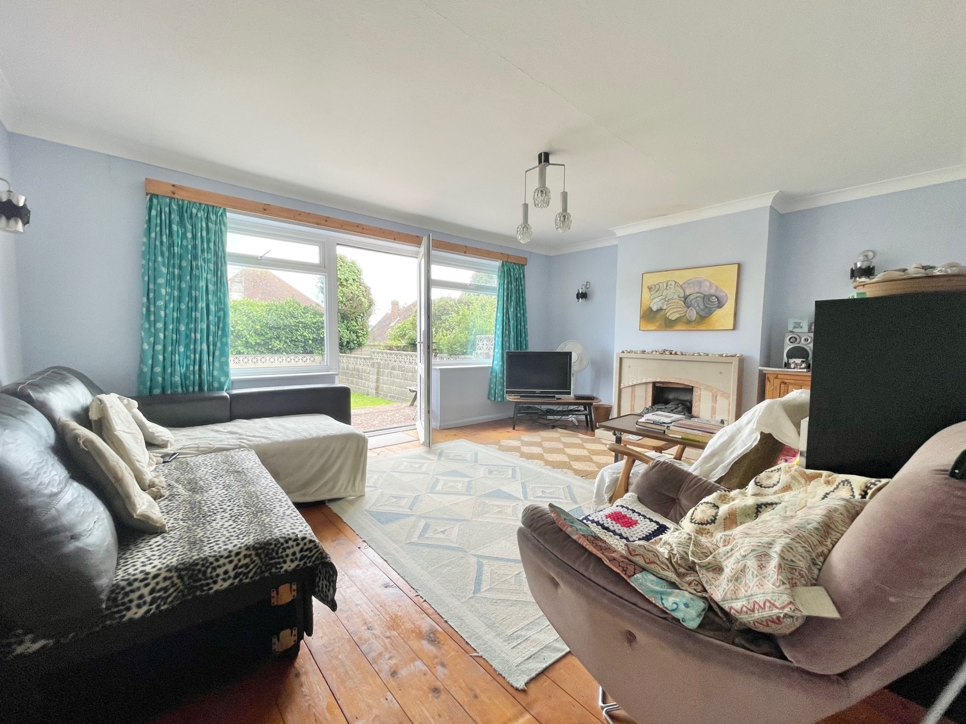 Chichester Drive West, Saltdean, Brighton, BN2 8SF Carruthers & Luck