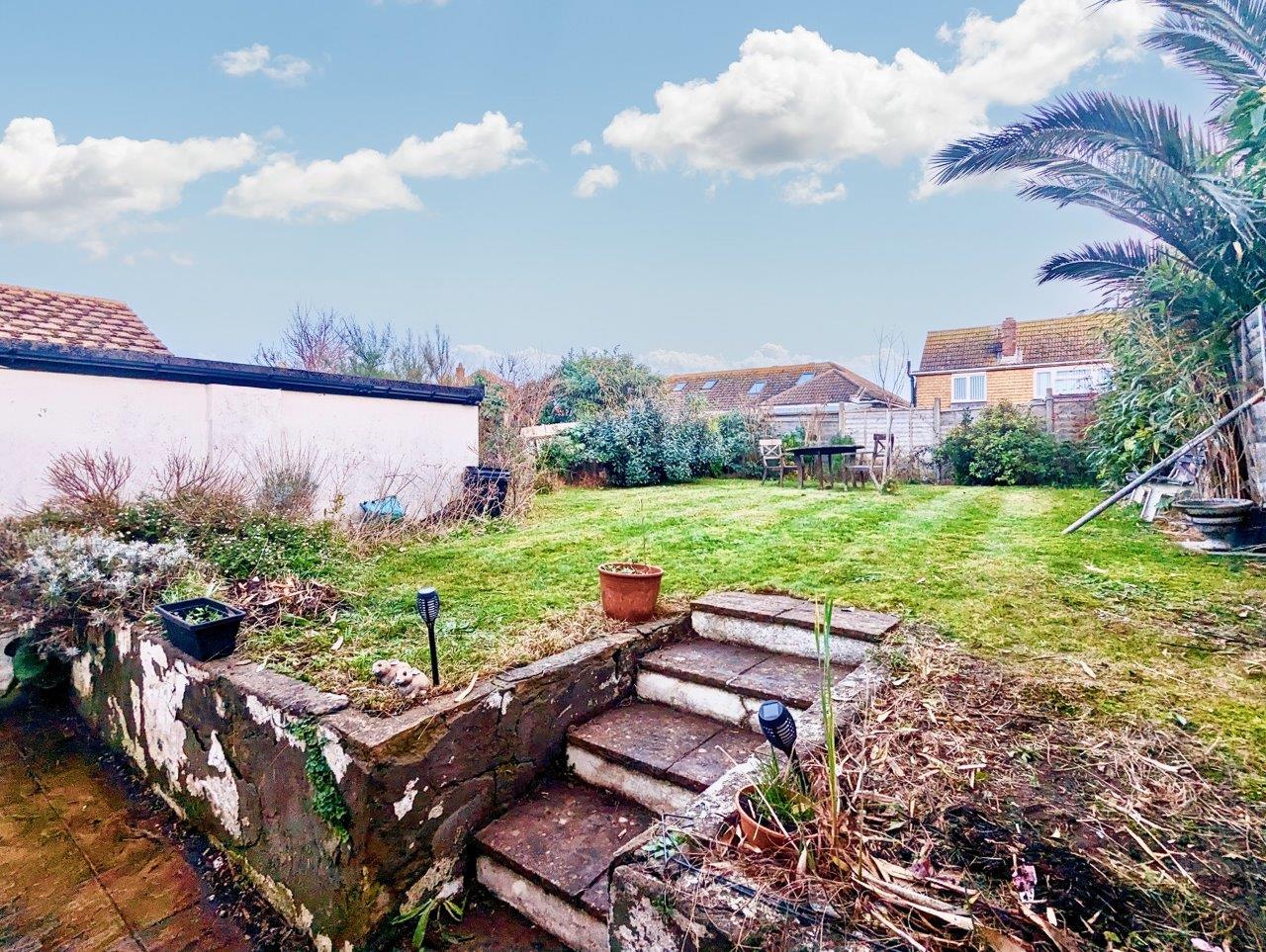 Dorothy Avenue, Peacehaven, BN10 8HT Carruthers & Luck Carruthers