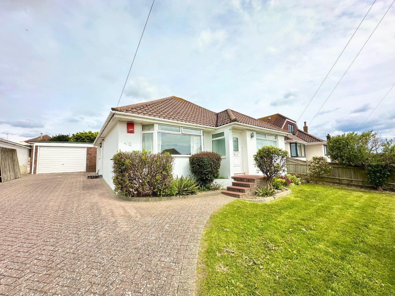 Oaklands Avenue, Saltdean, Brighton, BN2 8PB Carruthers & Luck